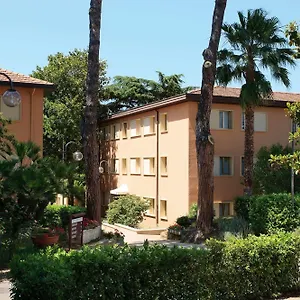 https://the-church-village.it-romehotels.com